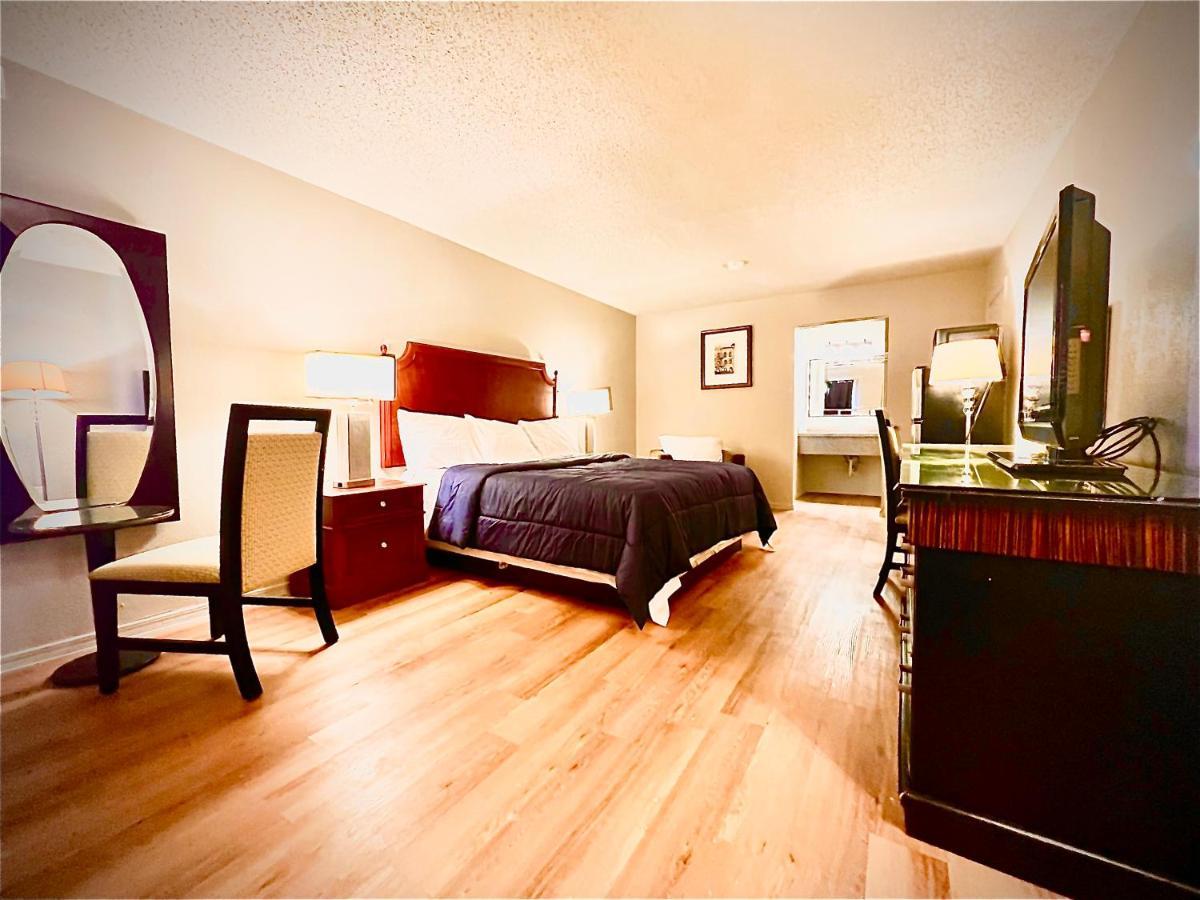 Economy Inn And Suites Tulsa Dış mekan fotoğraf