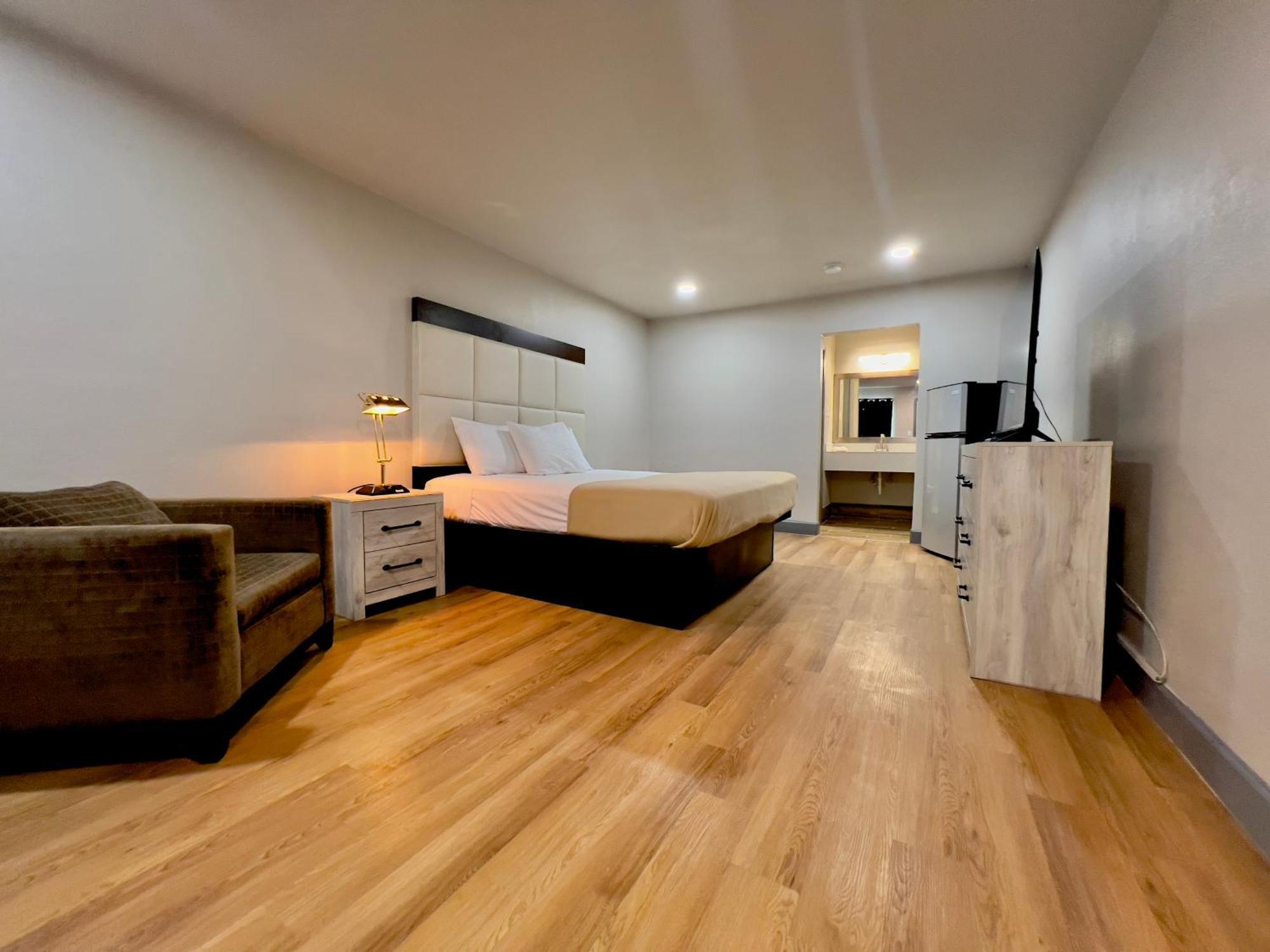 Economy Inn And Suites Tulsa Dış mekan fotoğraf