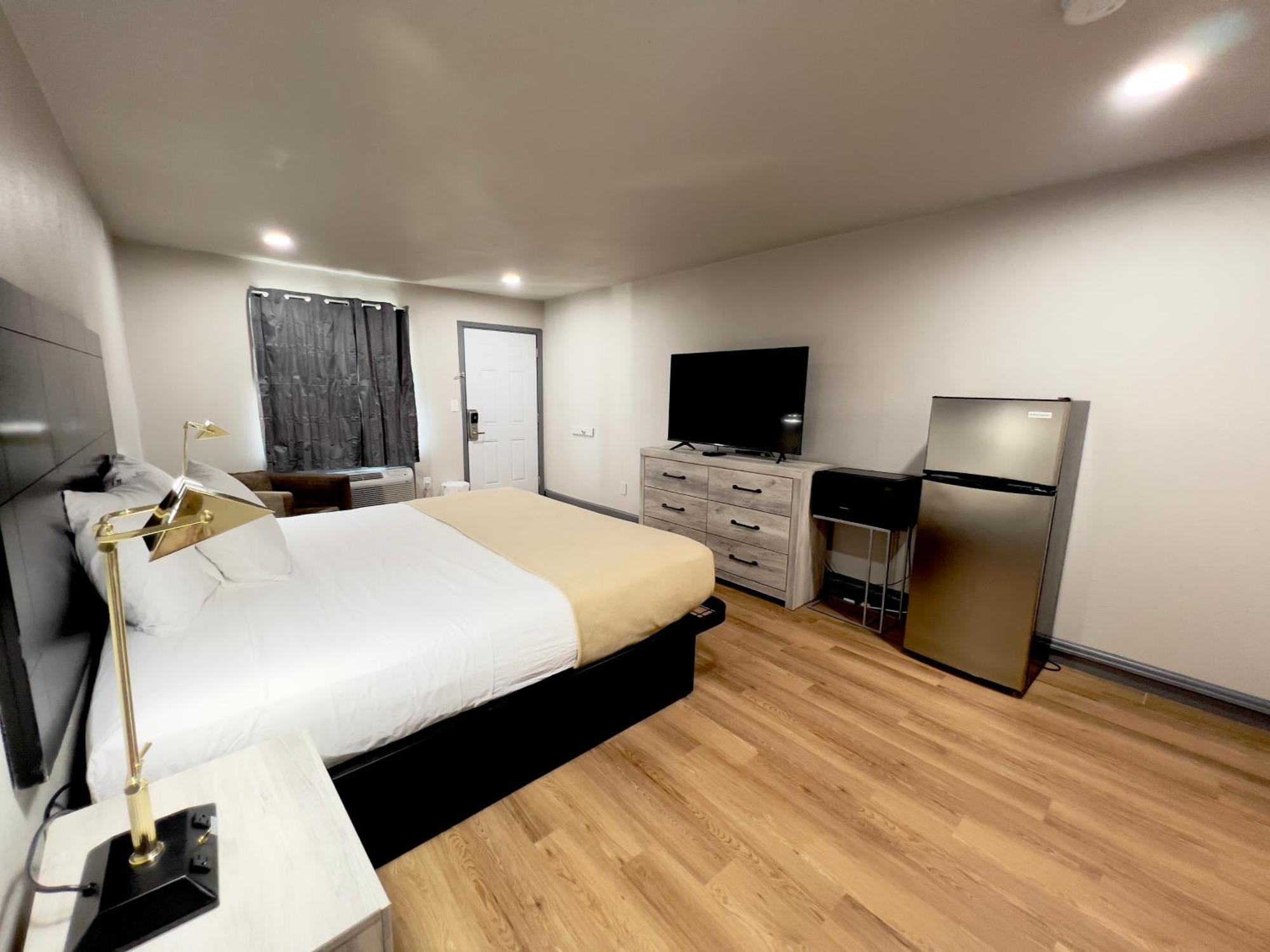 Economy Inn And Suites Tulsa Dış mekan fotoğraf