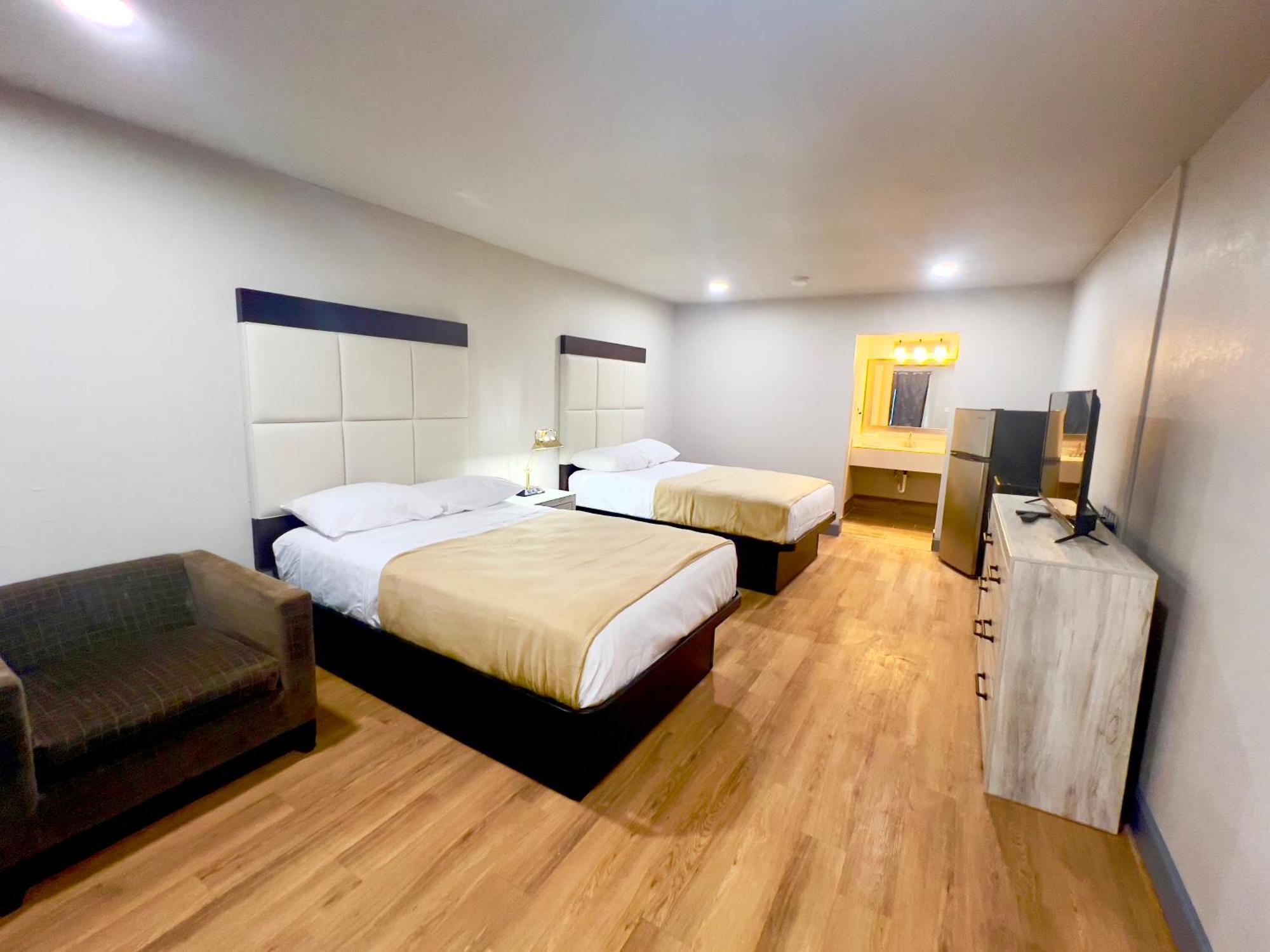 Economy Inn And Suites Tulsa Dış mekan fotoğraf
