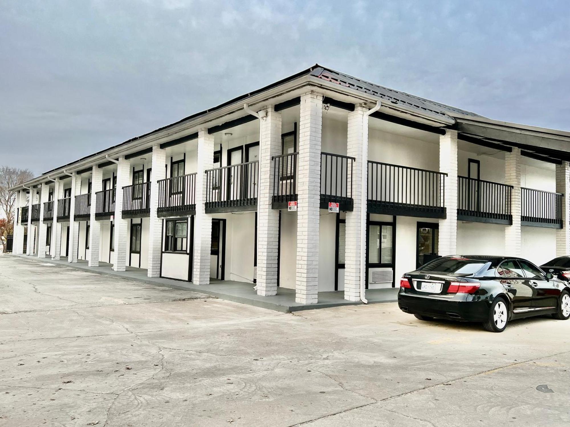 Economy Inn And Suites Tulsa Dış mekan fotoğraf